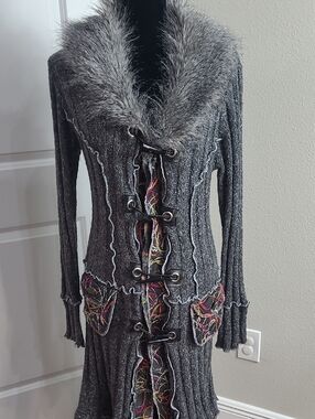 Radzoli Gray Knit Cardigan with Faux-Fur Collar and Multicolor Trim Size S